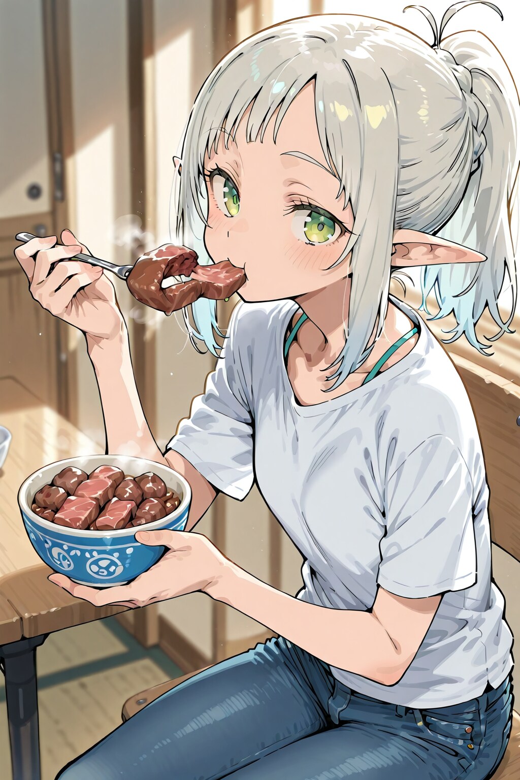 塊肉牛丼を食べる銀髪エルフの女の子