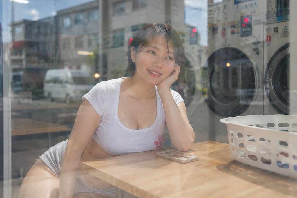 コインランドリーでよく会うOLさんが可愛すぎる件