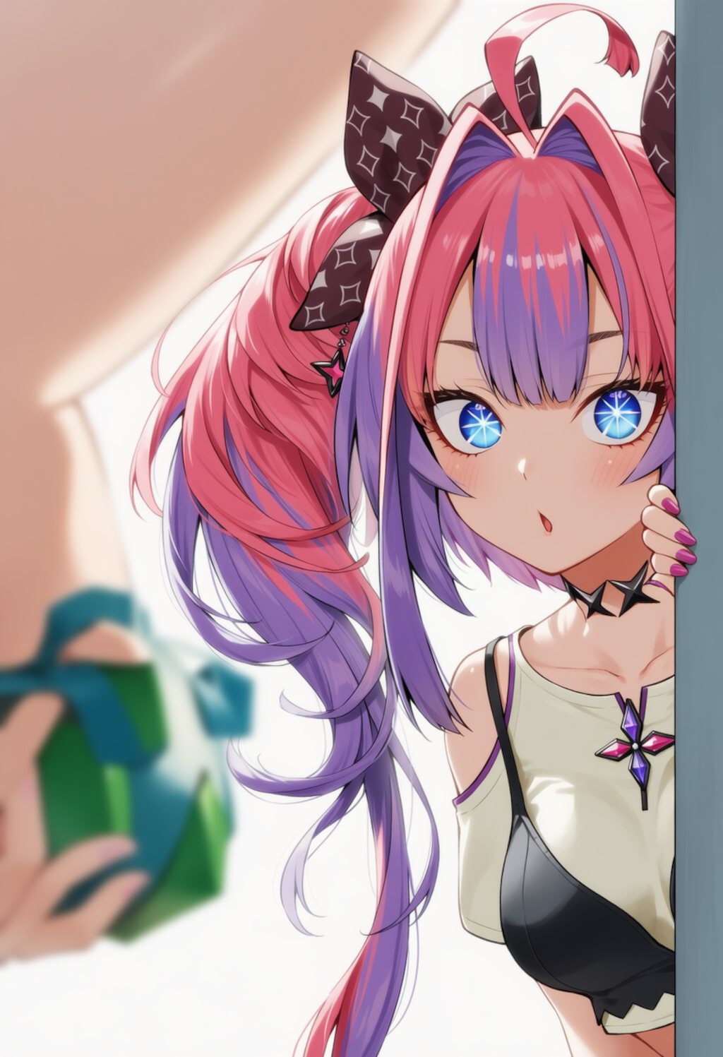 ヴィヴィたんが物陰からジッと見つめているだけ