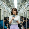電車にロケで行かされる女子アナちゃん 7枚目
