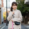 ファッション　　　服装の色合いとポーズはAIに考える指定をしたら、いつの間にかファッションまで勝手に考えてた。靴が黒一色なのはなぜ。 4枚目