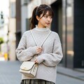 ファッション　　　服装の色合いとポーズはAIに考える指定をしたら、いつの間にかファッションまで勝手に考えてた。靴が黒一色なのはなぜ。 6枚目