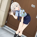 子供に手を振る婦警さん 3枚目