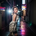 路地裏の女 4枚目