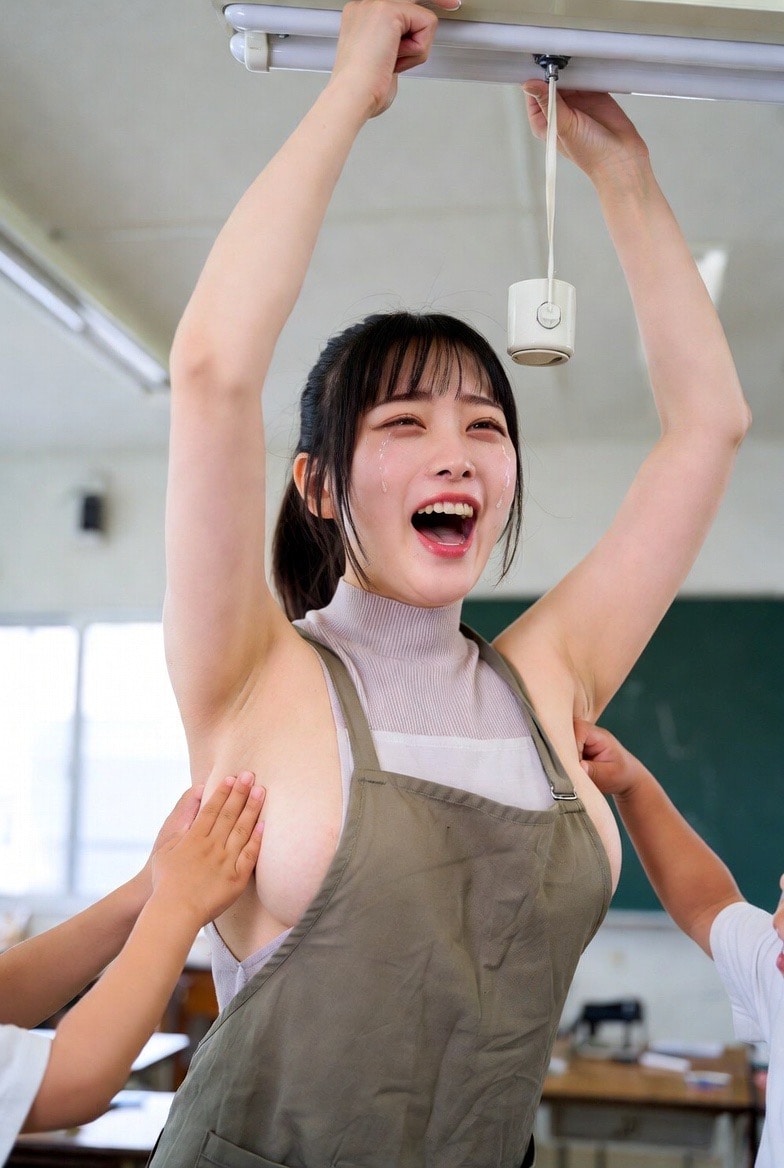 保育士さんの腋