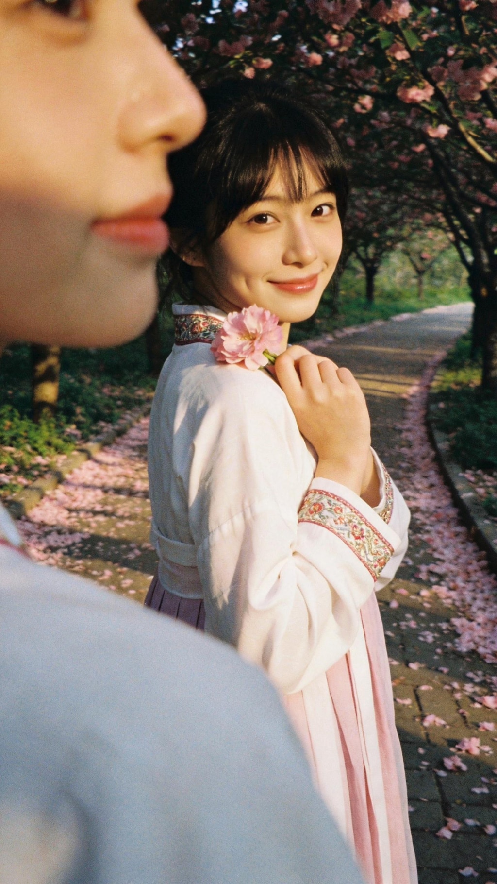 Holding a Petal, Holding a Moment