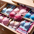 女の子たちの引き出しには男たちの夢と希望が詰まっている。 3枚目
