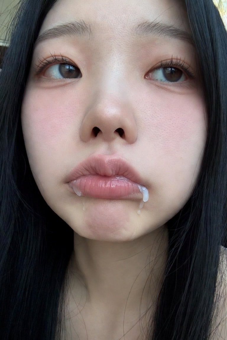 （無料Grok）溢れ出るどえろい唾液