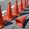 赤い三角コーン 2枚目