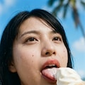 浜辺でソフトクリーム2 2枚目