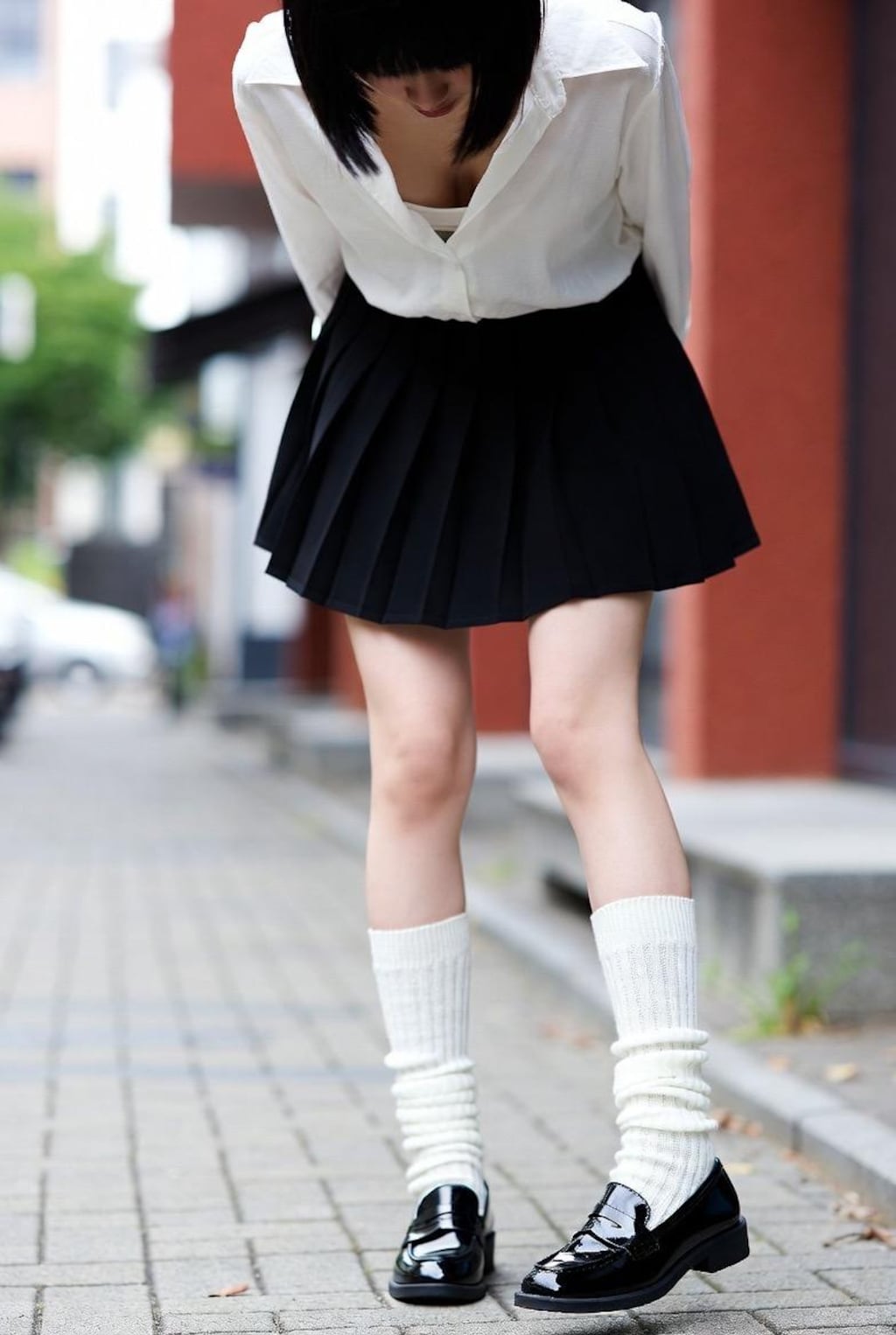 ボブカットの女子３