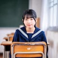 セーラー服と椅子 10枚目