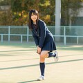 片足を上げている女学生 4枚目