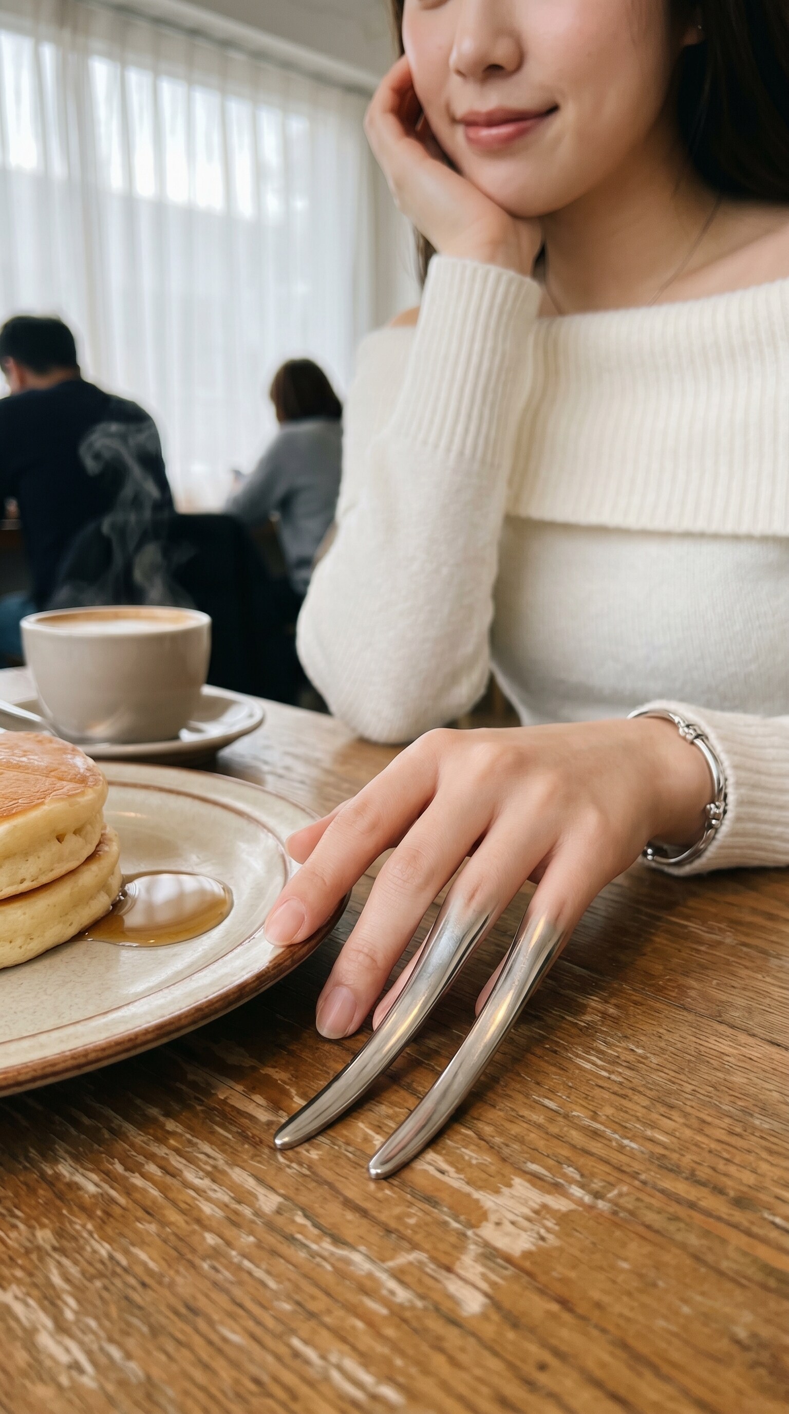 Silver Claws at Brunch