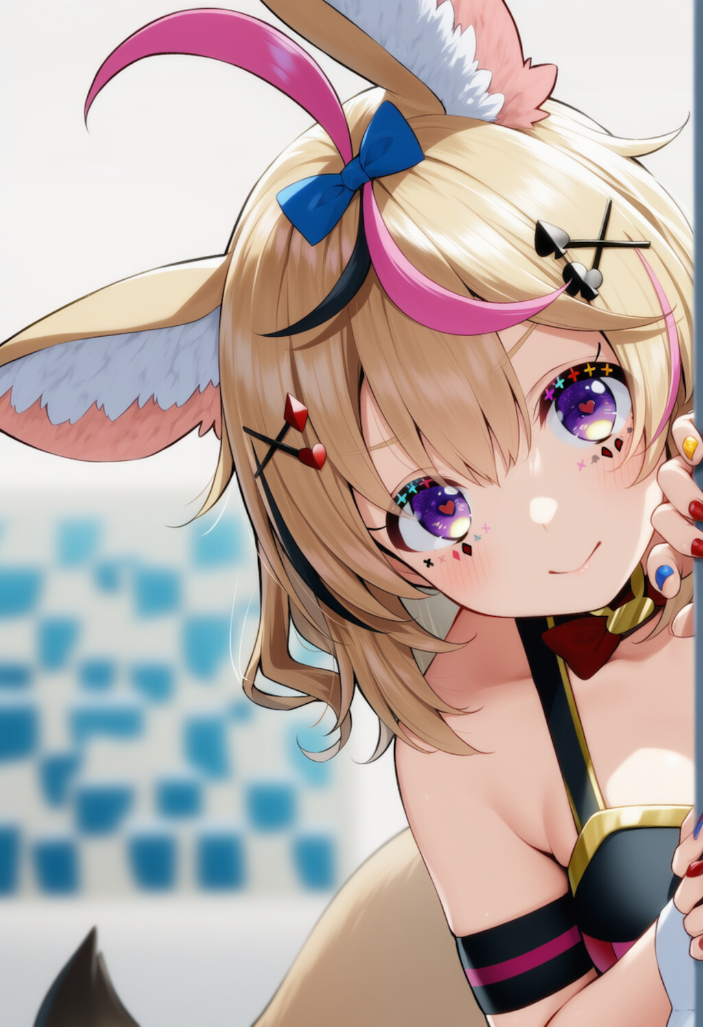 ポルポルが物陰からジッと見つめているだけ