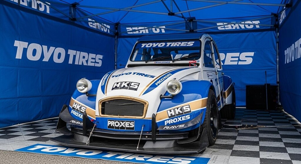 トーヨータイヤシトロエン2CV