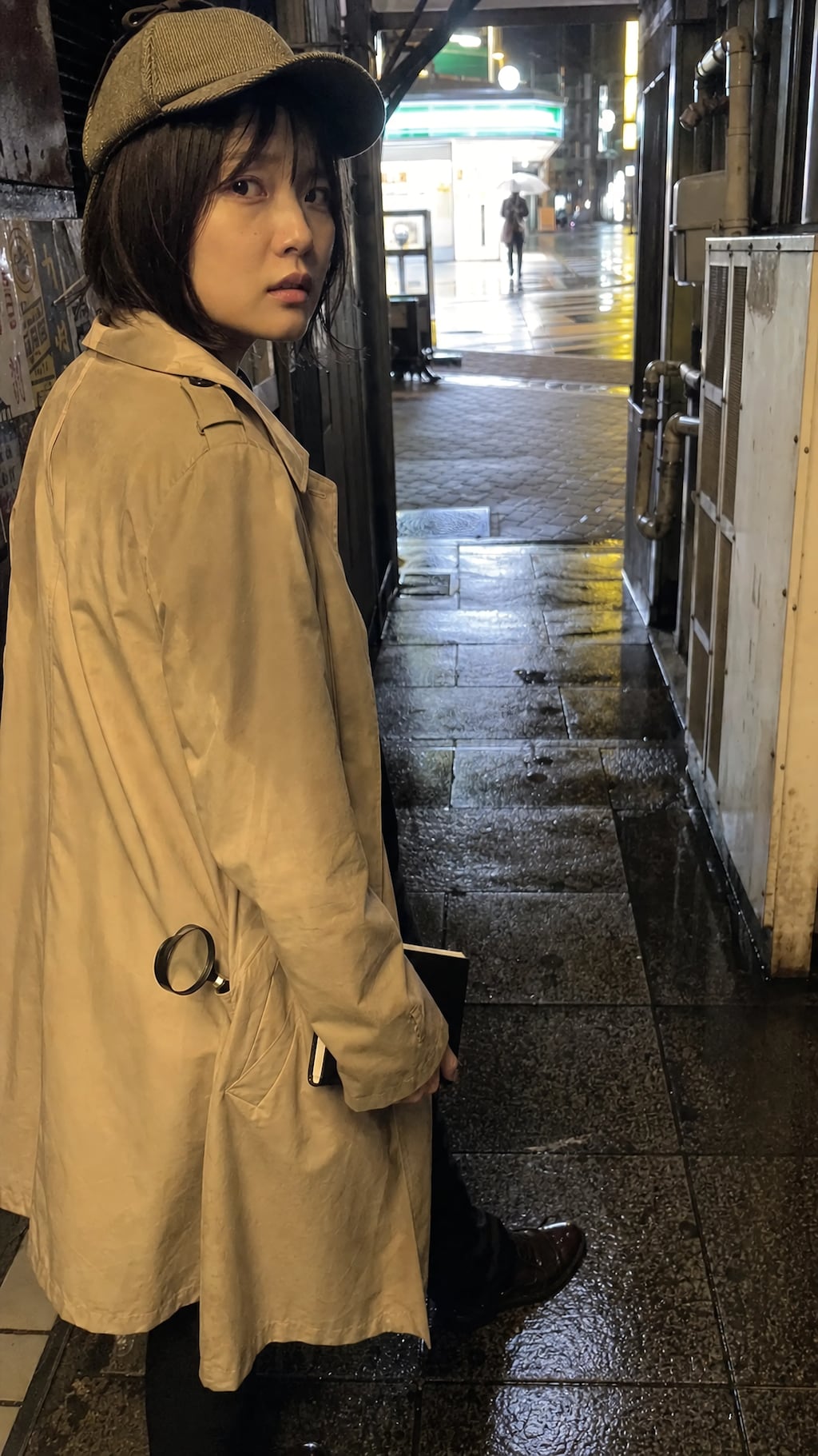 Rain Alley Detective Girl