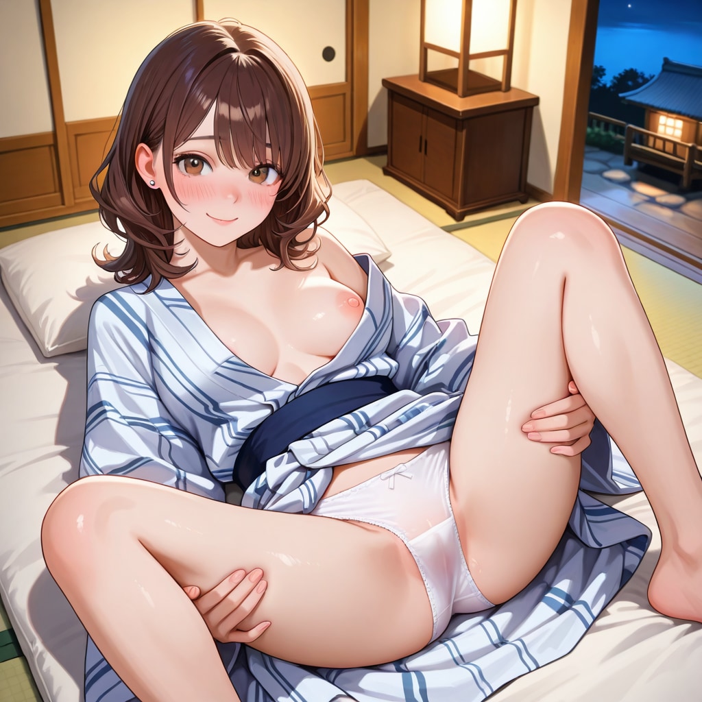 浴衣がはだけるOLさん