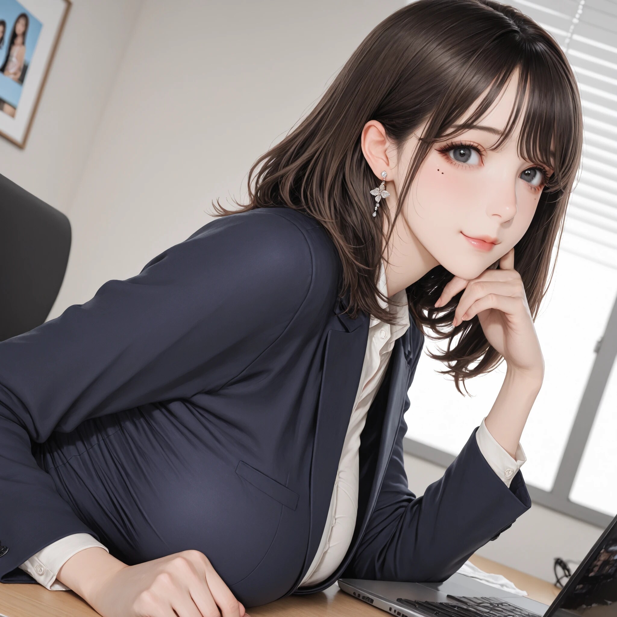 仕事中の萌那さん