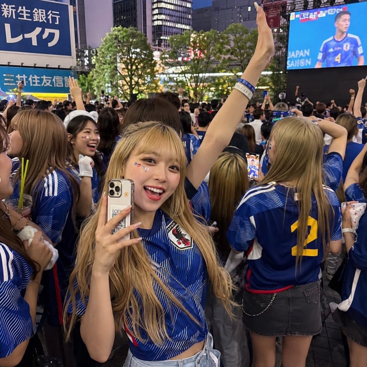 ミーハーな金髪ギャル
