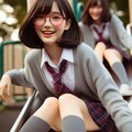 眼鏡女子 楓の滑り台 3枚目