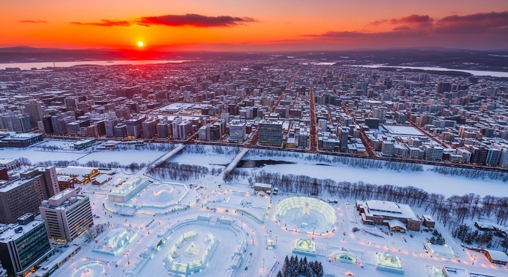 札幌　雪まつり会場の日没