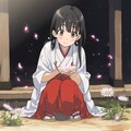 巫女さんとお花 2枚目