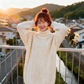 夕陽より眩しい、ふわもこセーターガール 3枚目