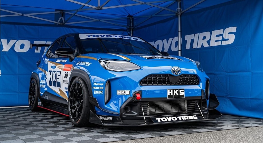 トーヨータイヤヤリスクロス