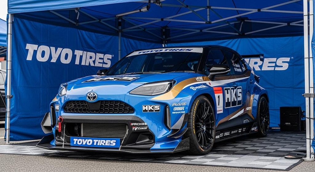 トーヨータイヤヤリスクロス