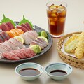 摩訶不思議食堂の刺身盛り合わせと天麩羅の海鮮和食セット 5枚目