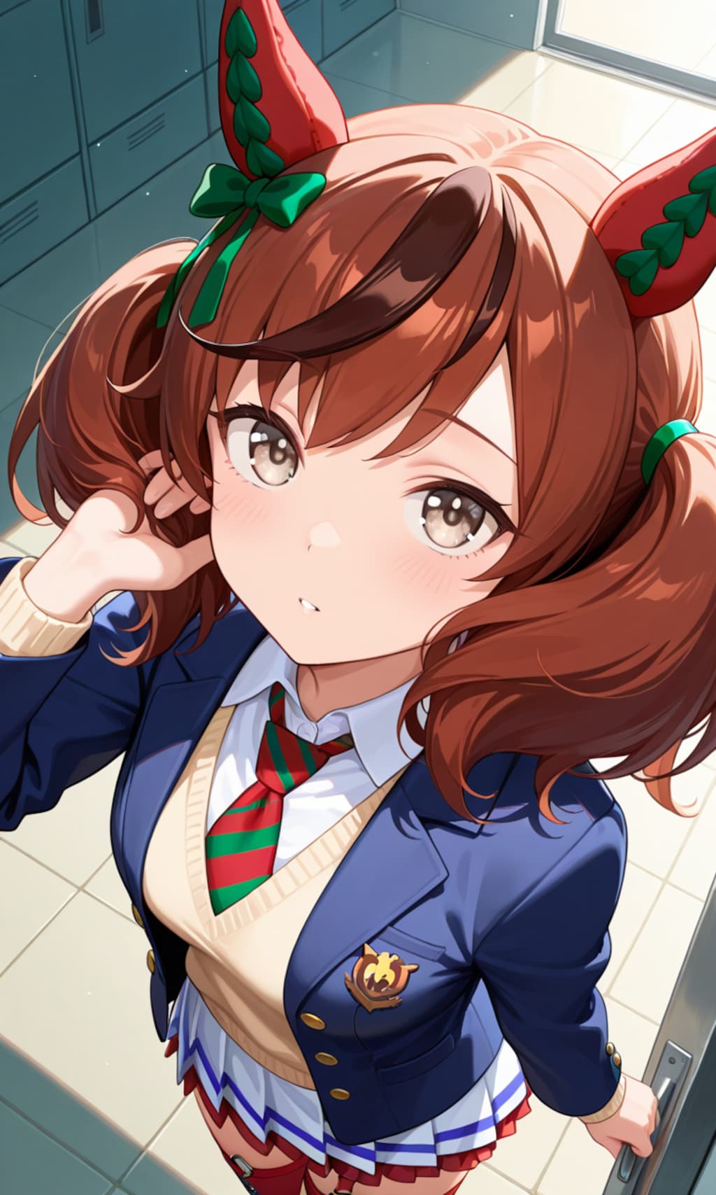 彼氏のネクタイを締めてみるネイチャさん
