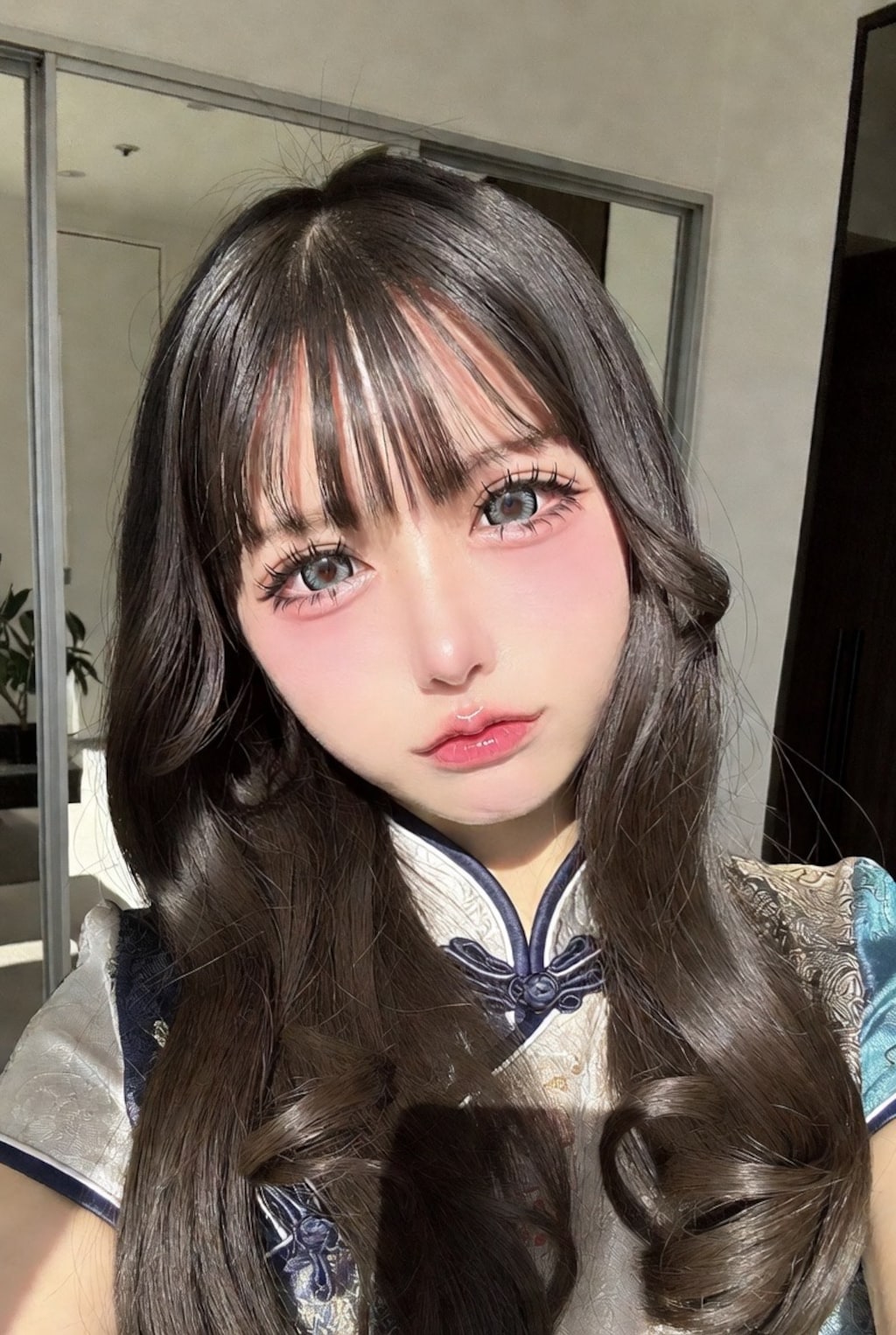 チャイナ服ギャル