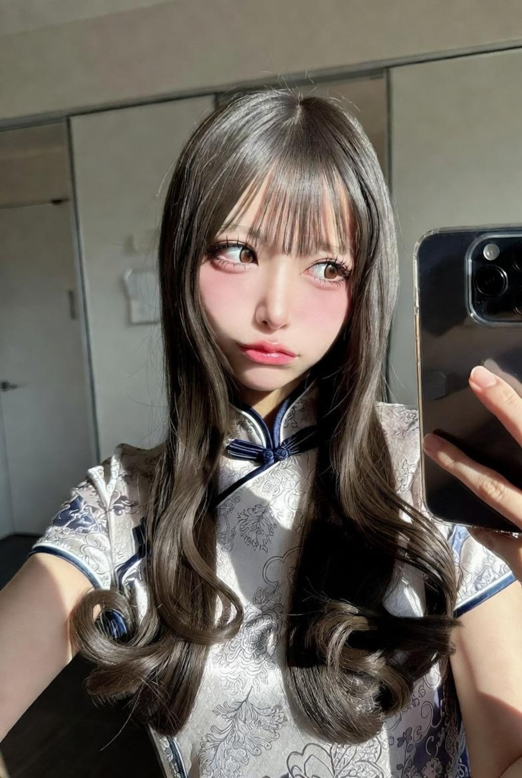 チャイナ服ギャル