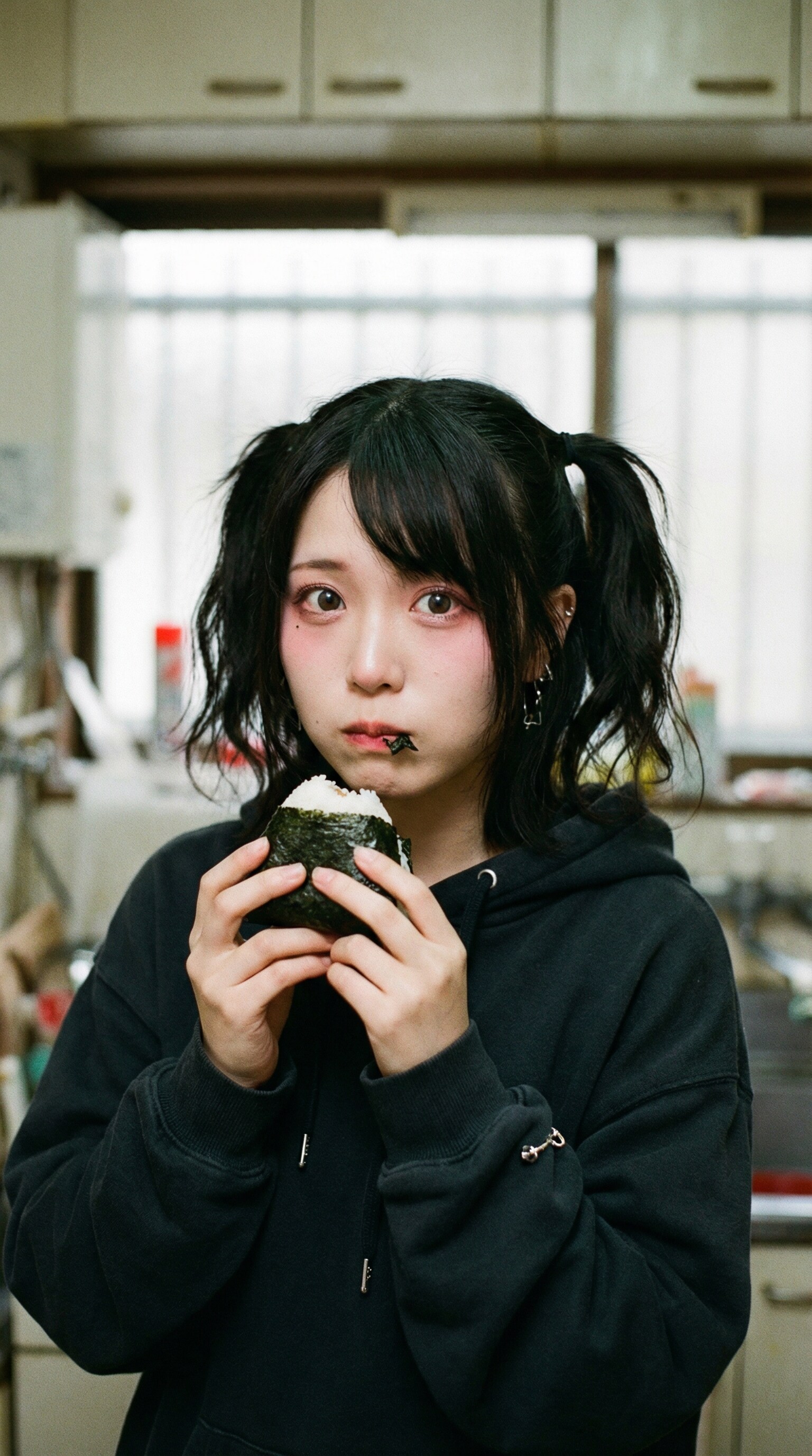 A Bite of Simplicity | の人気AIイラスト・グラビア