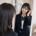 鏡に映る女の子 2枚目