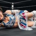 異種格闘プロレスでスライム（液体）との試合中に体に纏わりつかれるMIKURU 2枚目