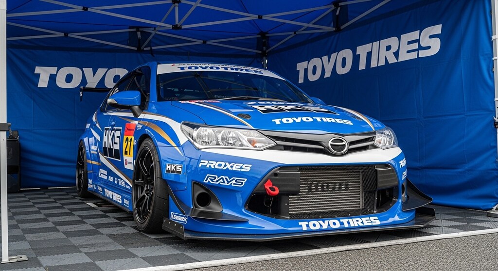 トーヨータイヤカローラアクシオ