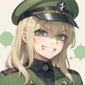 女軍人 2枚目