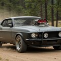 マッドマックスに出てきそうな車 6枚目