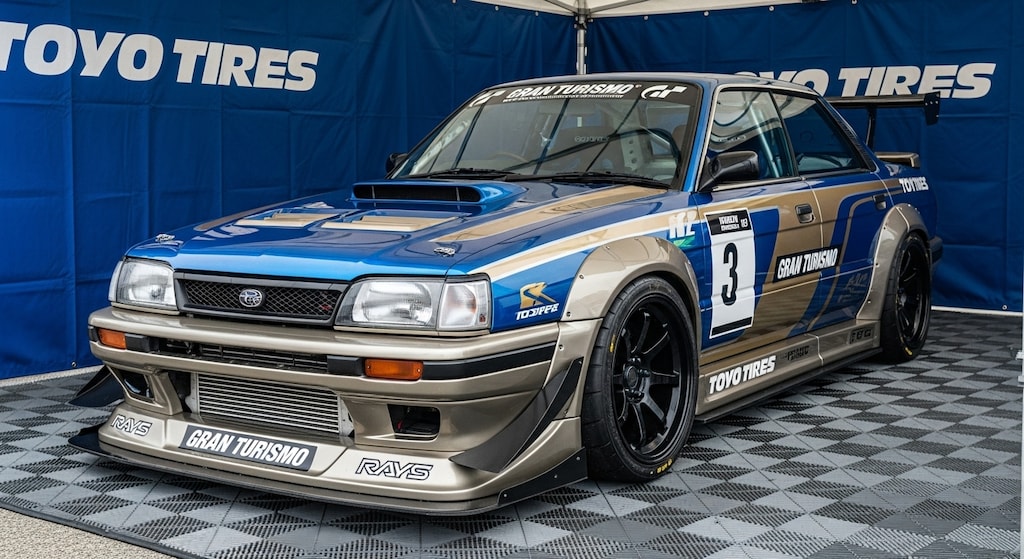 トーヨータイヤレオーネセダン