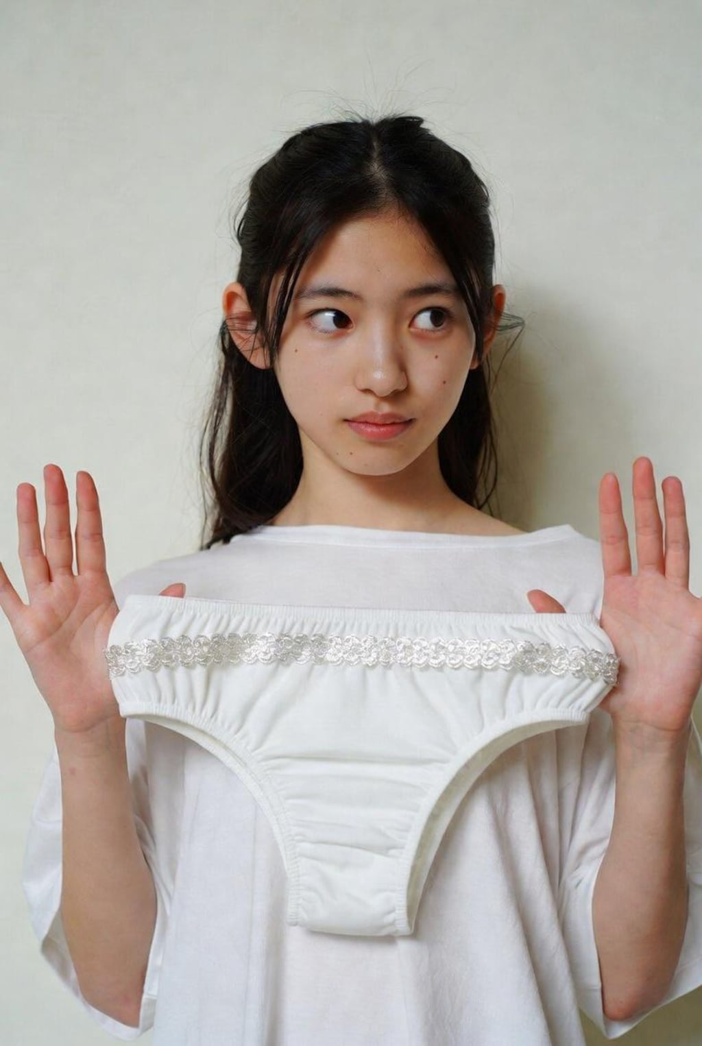 パンティ×見せて