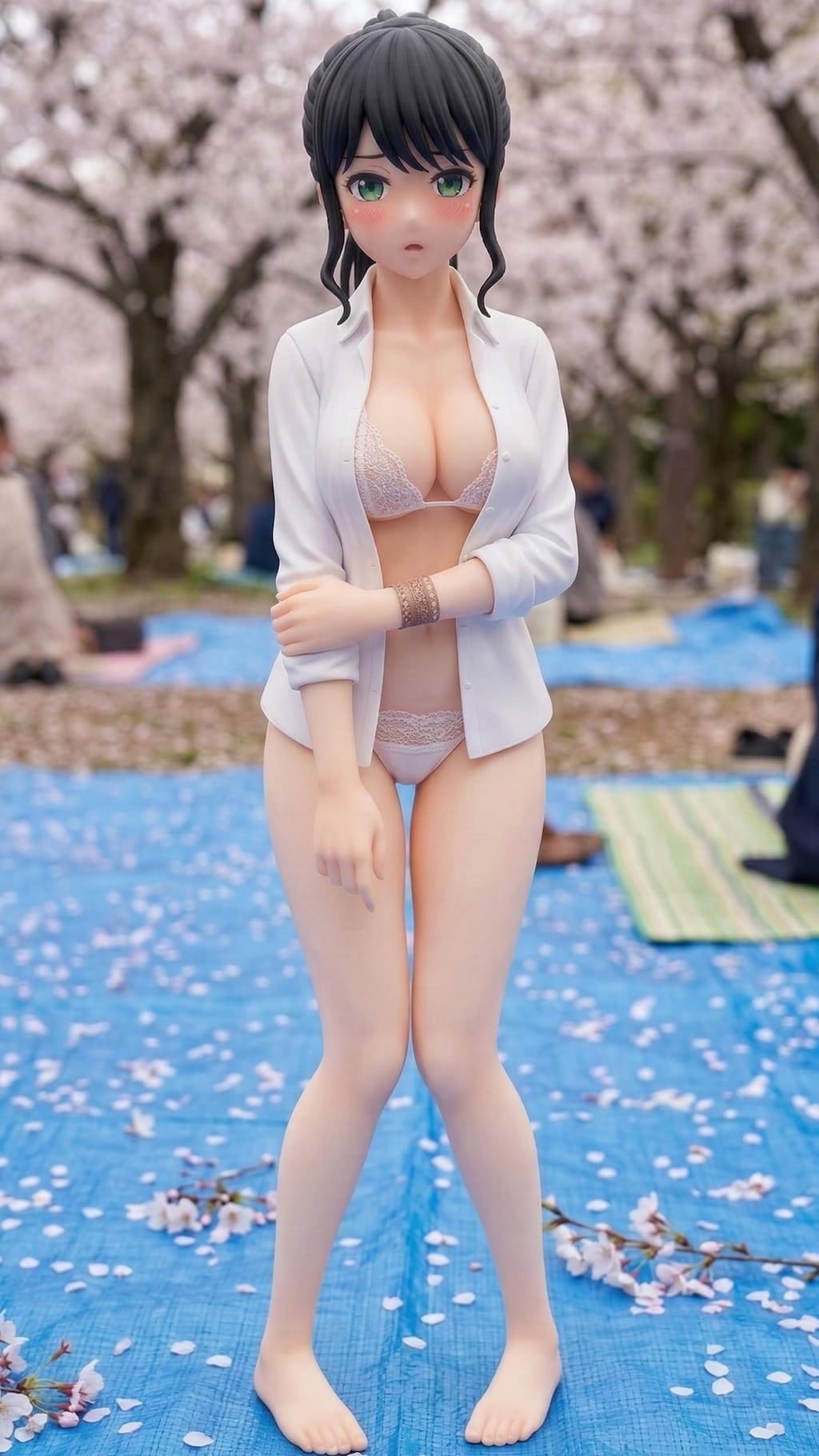 部長「おい新人！余興しないなら脱いで皆を楽しませろよ！」