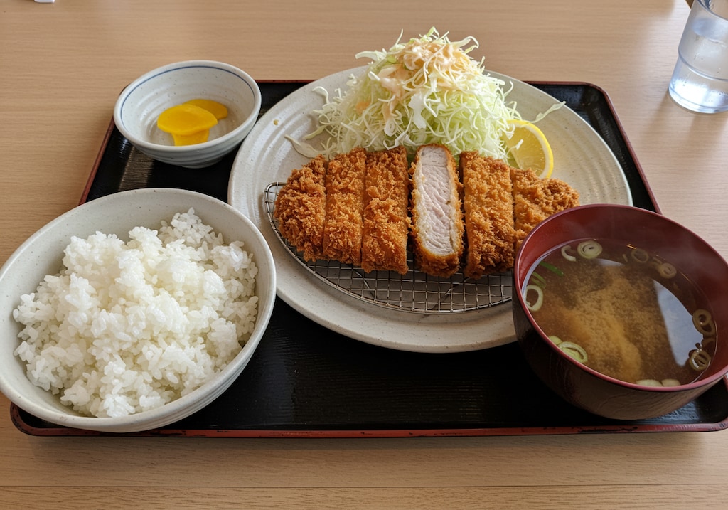 とんかつ定食