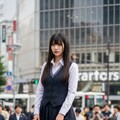 巨大な女子 2枚目