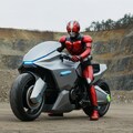 バイクに乗る仮面ライダー 11枚目