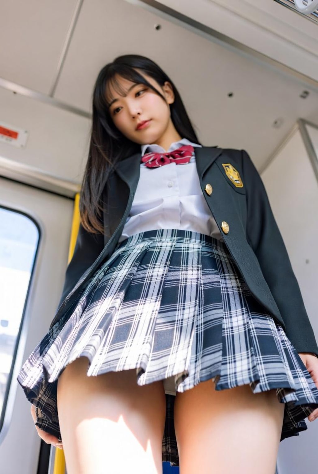 制服パンチはJKの通学
