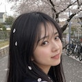 Petals Caught in Her Hair 3枚目