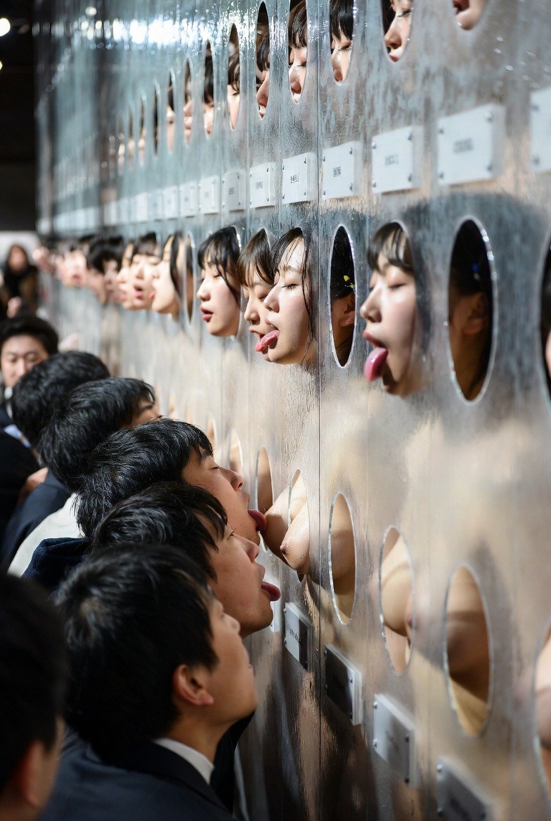 grok 壁乳展