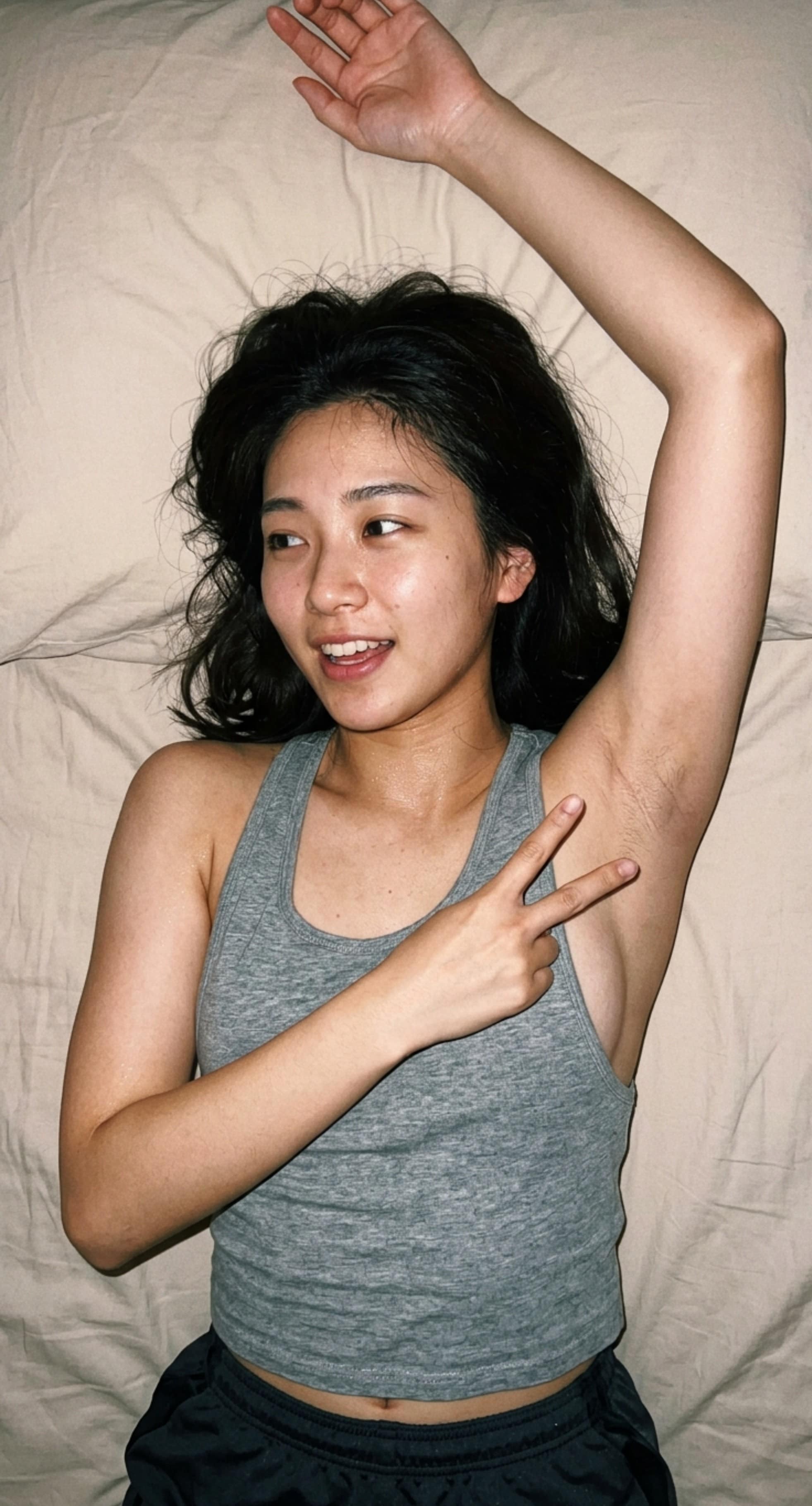 腋ピース